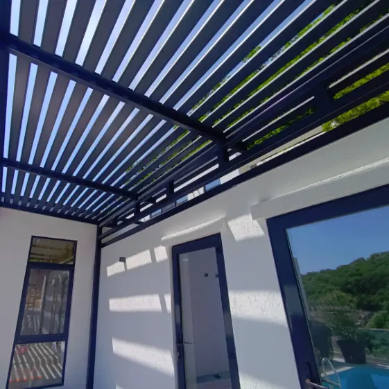 Пергола из металлопланкена RAL7024 Серый Графит