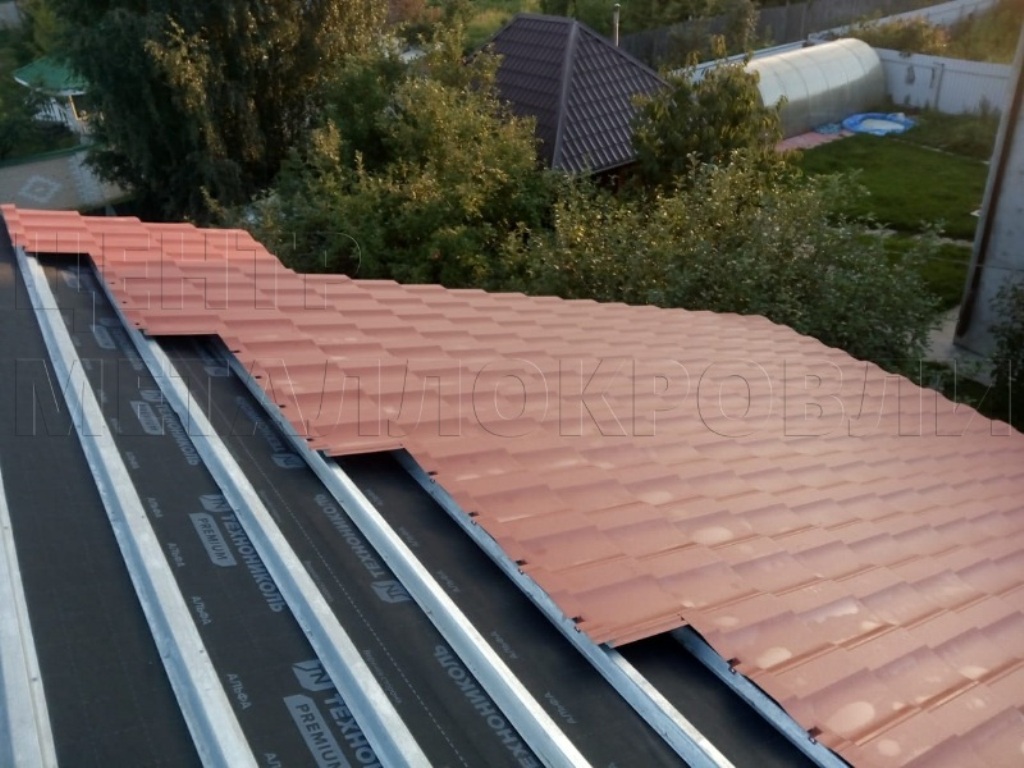 Металлочерепица Геркулес 8004 терракотовый Стальной Бархат от Центра Металлокровли в Ханты-Мансийске