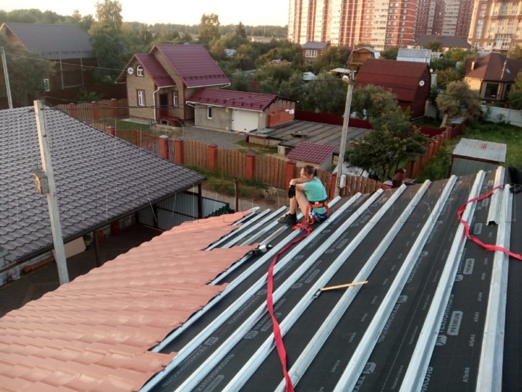 Металлочерепица Геркулес 8004 терракотовый Стальной Бархат от Центра Металлокровли в Ханты-Мансийске