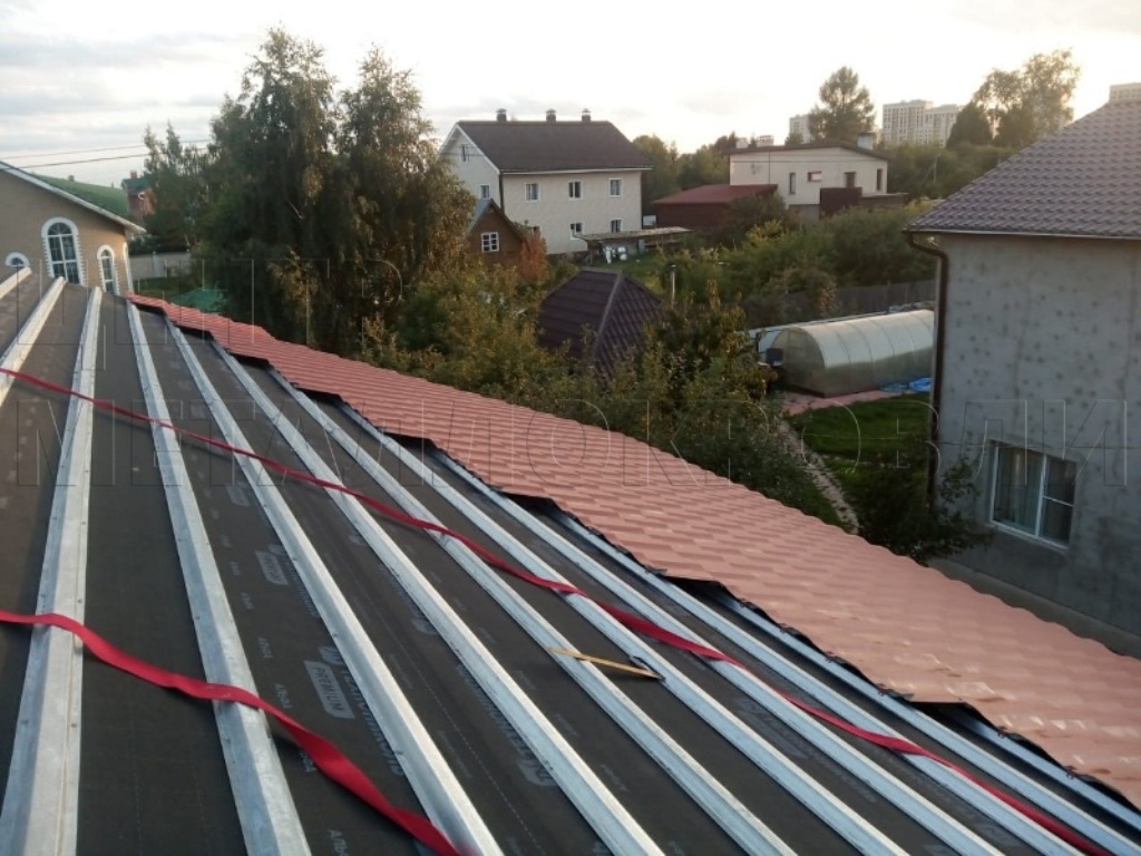 Металлочерепица Геркулес 8004 терракотовый Стальной Бархат от Центра Металлокровли в Ханты-Мансийске